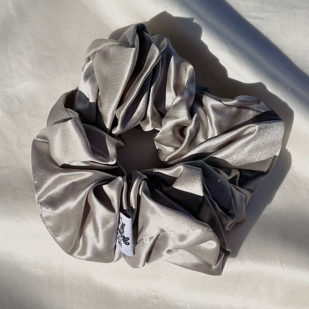 Très Silk - Large Silk Scrunchie- 100% Mulberry